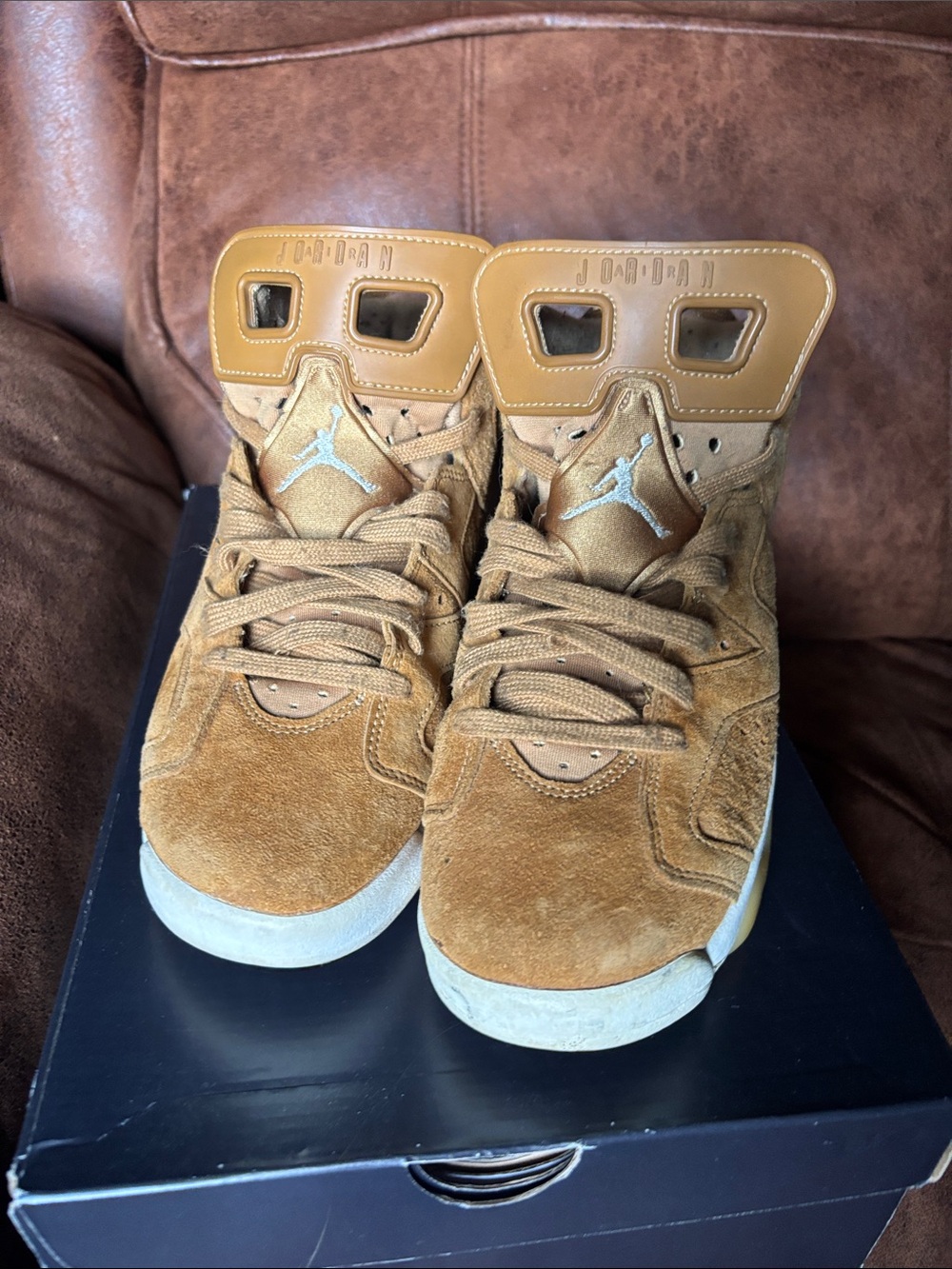 Jordan 6 Retro Wheat Kids' Wheat/Tan Suede High-Top Sneakers
